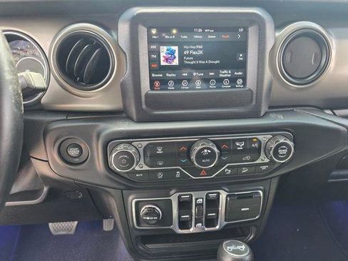 Used 2019 Jeep Wrangler Unlimited Sport S AWD/4WD image 24