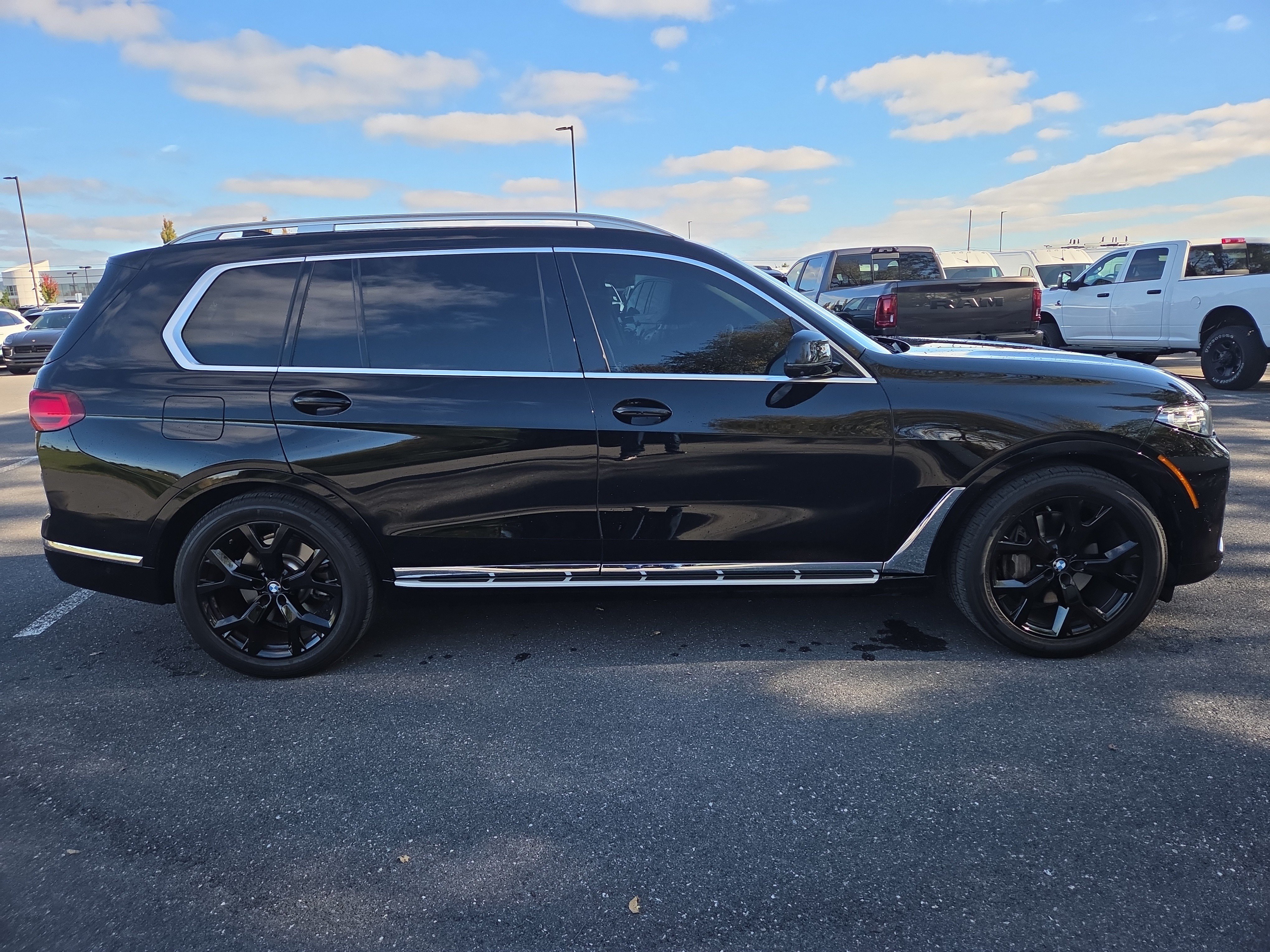 Used 2022 BMW X7 xDrive40i w/ Executive Package AWD/4WD image 18