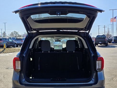 Used 2025 Ford Explorer Active image 8