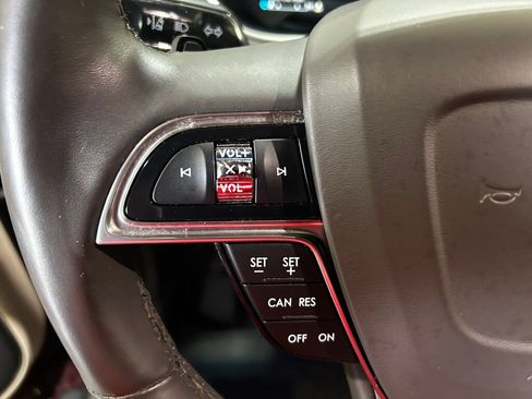 Used 2020 Lincoln Nautilus Reserve AWD/4WD image 9