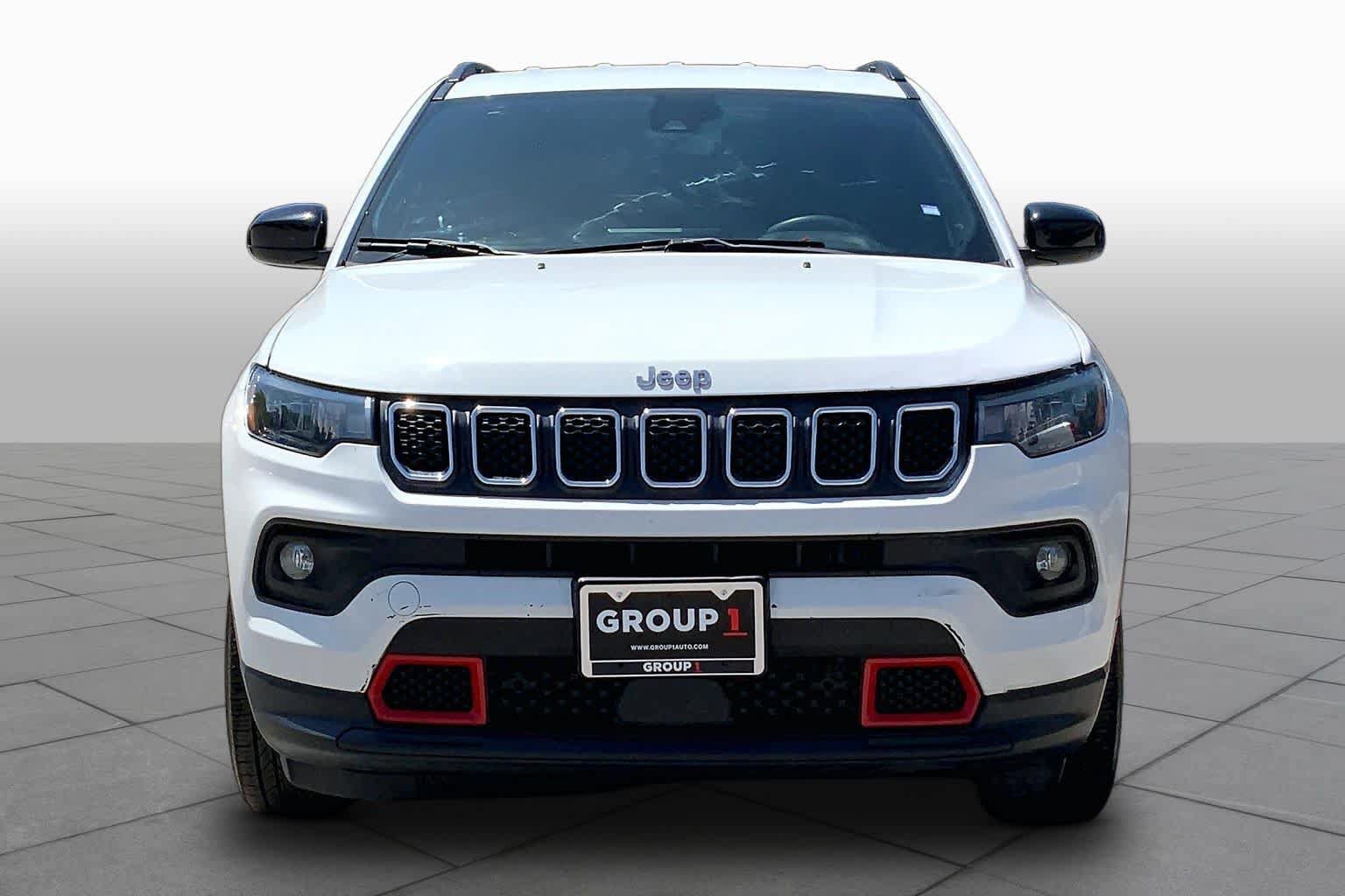 Used 2023 Jeep Compass Latitude AWD/4WD image 4