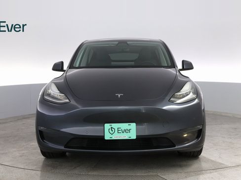 Used 2020 Tesla Model Y Performance image 3