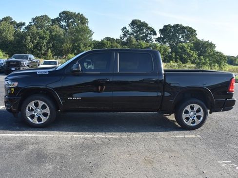 Used 2025 RAM 1500 Big Horn AWD/4WD image 8