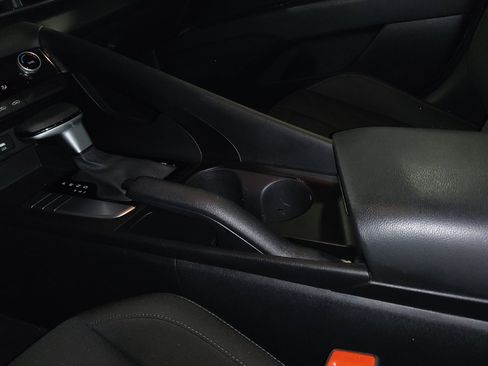 Used 2023 Hyundai Elantra SEL w/ Cargo Package FWD image 26