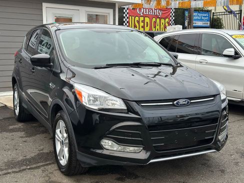 Used 2015 Ford Escape SE image 3