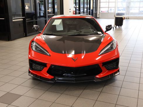 Used 2023 Chevrolet Corvette Stingray Preferred Cpe w/ Z51 Performance Package RWD image 3