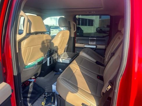 Used 2022 Ford F250 Lariat w/ Lariat Value Package RWD image 12