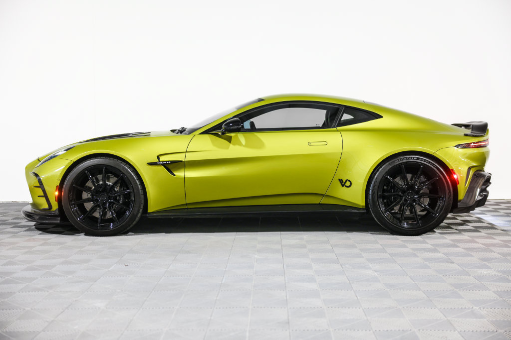 Used 2025 Aston Martin V8 Vantage Coupe RWD image 12