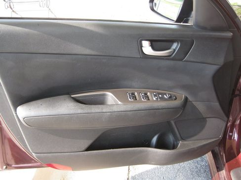 Used 2019 Kia Optima LX w/ LX 17" Wheel Package FWD image 10