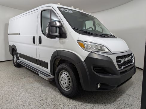 Used 2025 RAM ProMaster 2500 w/ U-Haul Equipment Group FWD image 1