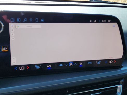 Used 2024 Chevrolet Traverse LT image 19