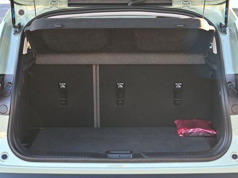 Used 2026 Chevrolet Trax ACTIV w/ Sunroof Package image 31