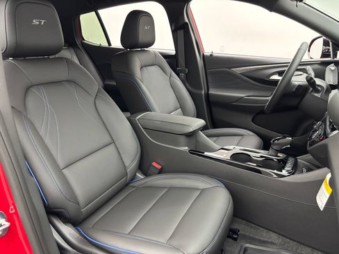 New 2026 Buick Envista Sport Touring w/ Convenience I Package FWD image 32