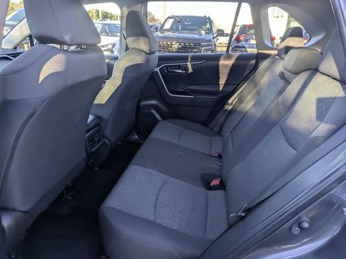 Used 2021 Toyota RAV4 XLE image 27