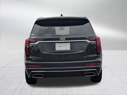 Used 2025 Cadillac XT6 Premium Luxury image 5