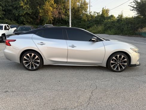 Used 2016 Nissan Maxima SR FWD image 8