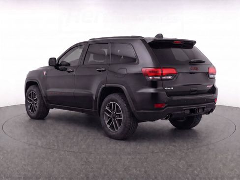Used 2019 Jeep Grand Cherokee Trailhawk w/ Trailhawk Luxury Group AWD/4WD image 3