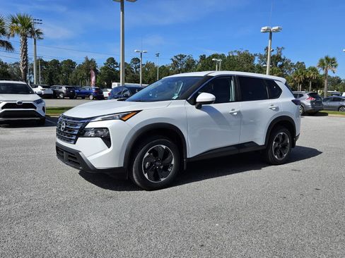 New 2026 Nissan Rogue SV image 2