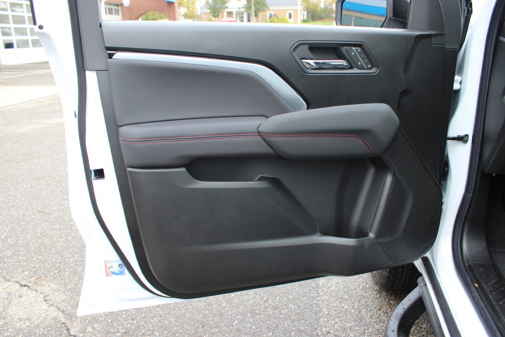 New 2026 Chevrolet Colorado Z71 w/ Technology Package AWD/4WD image 9