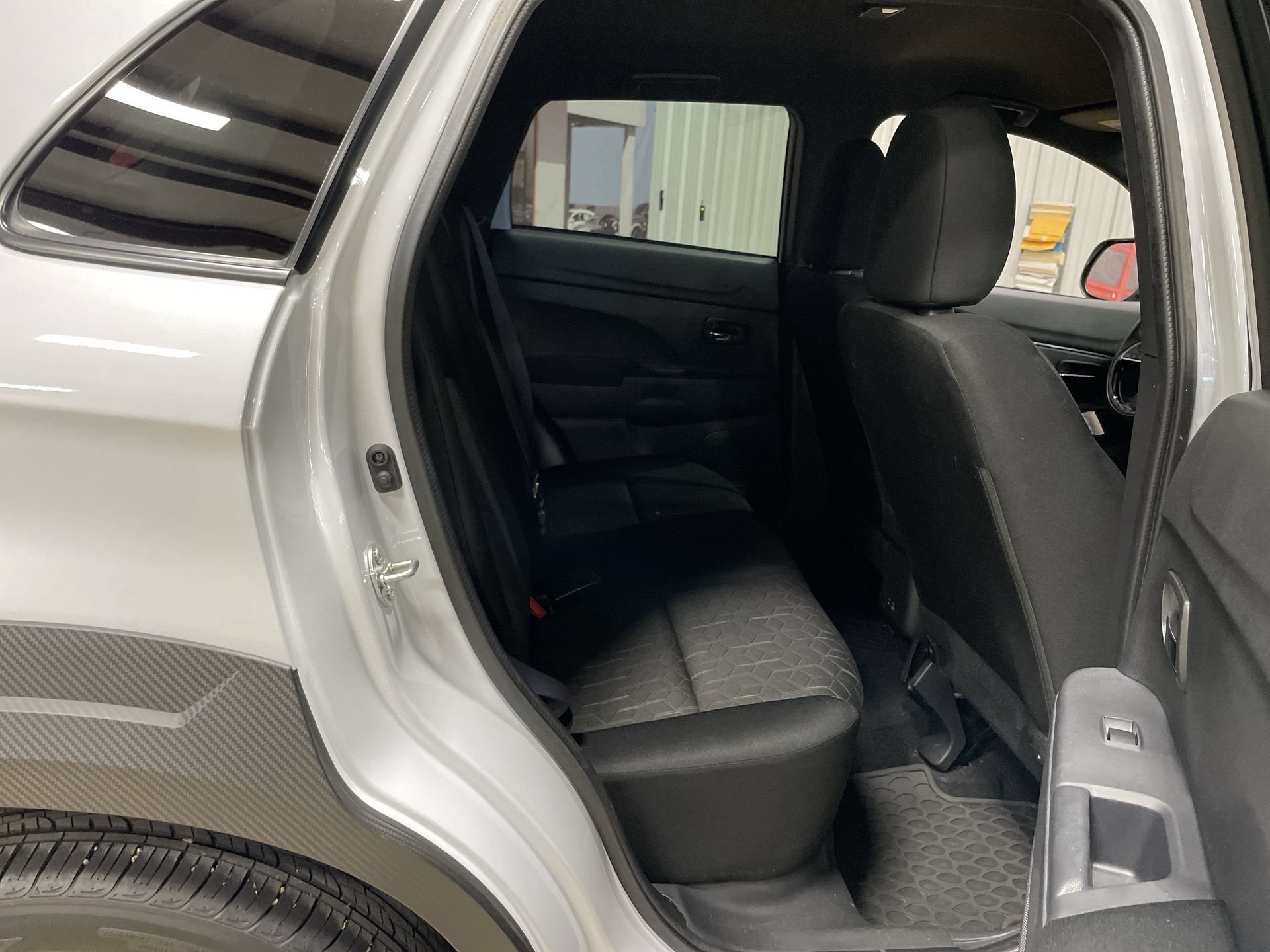Used 2025 Mitsubishi Outlander Sport AWD image 27