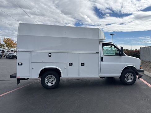 New 2024 Chevrolet Express 3500 w/ Power Convenience Package RWD image 19