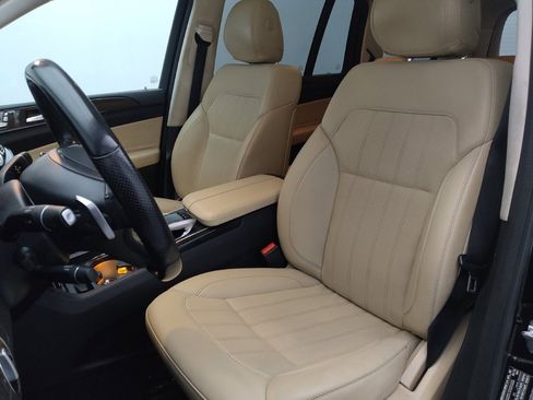 Used 2019 Mercedes-Benz GLS 450 4MATIC w/ Premium 1 Package image 17