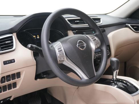 Used 2016 Nissan Rogue SV FWD image 10