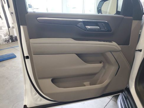 New 2026 Chevrolet Suburban LS image 19