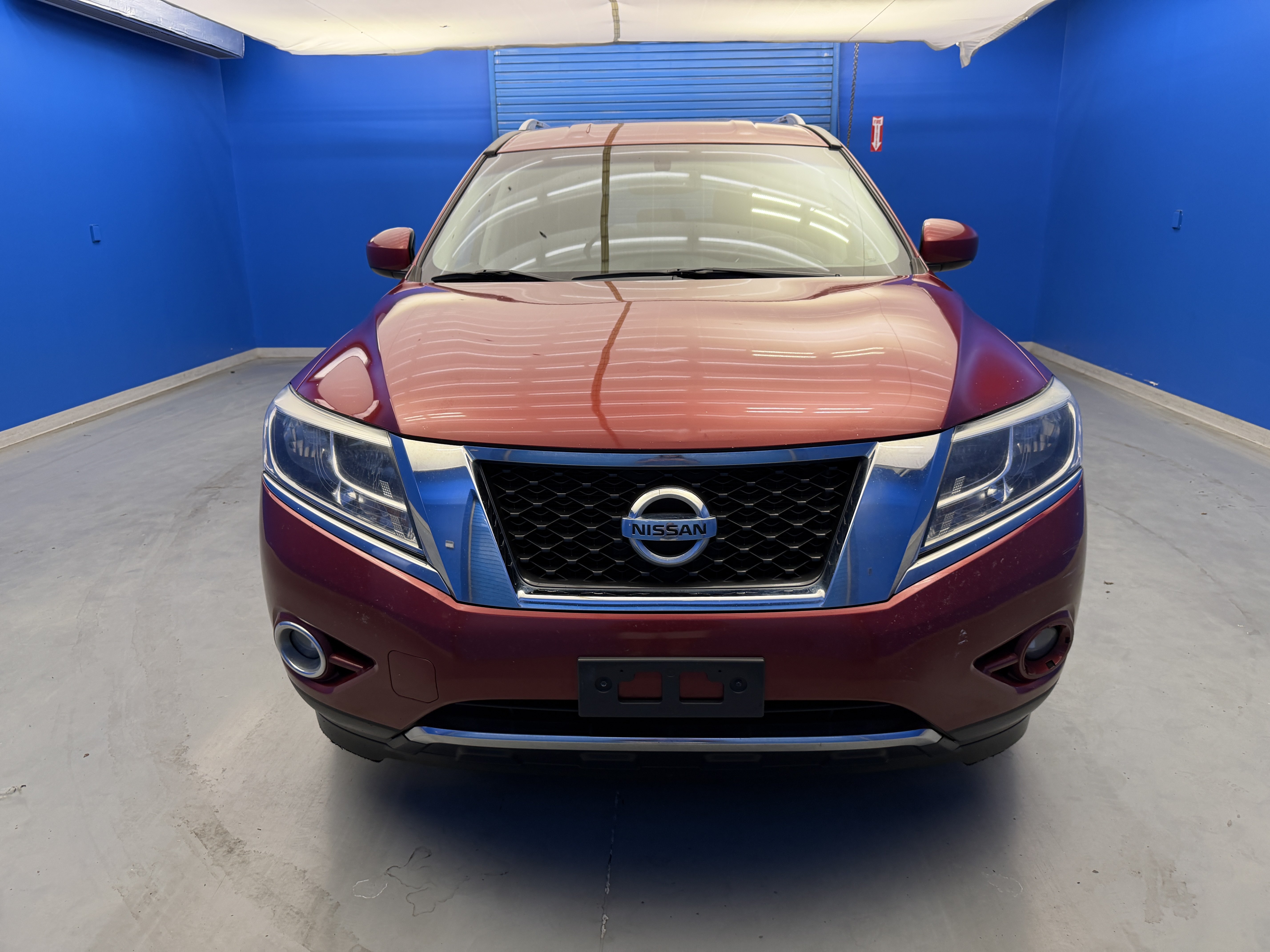 Used 2015 Nissan Pathfinder SV FWD image 3