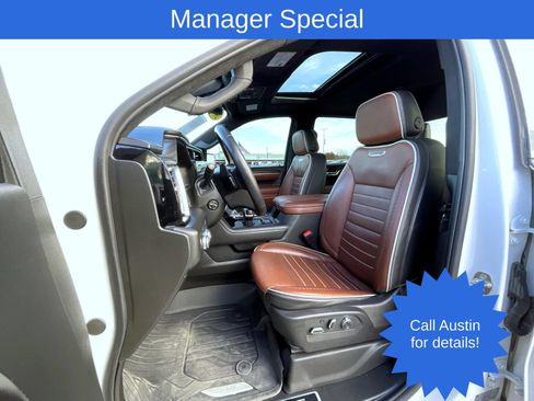Used 2024 GMC Sierra 1500 Denali Ultimate AWD/4WD image 11