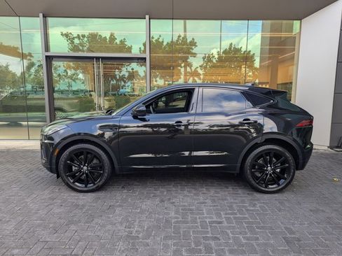 Certified 2024 Jaguar E-PACE R-Dynamic SE image 9