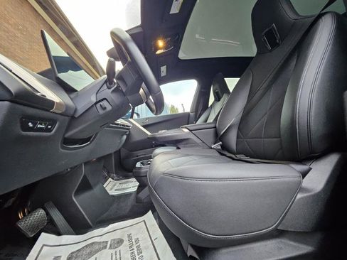 Used 2023 BMW iX xDrive50 w/ Ultimate Package 2 image 31