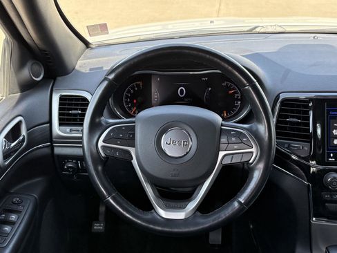 Used 2022 Jeep Grand Cherokee Limited AWD/4WD image 17