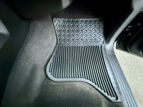 Used 2018 Chevrolet Silverado 2500 LTZ w/ LTZ Plus Package image 31