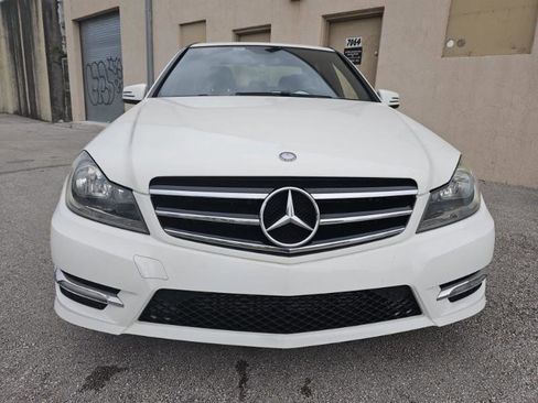 Used 2014 Mercedes-Benz C 250 Sport image 9