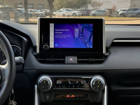 Used 2025 Toyota RAV4 LE image 18