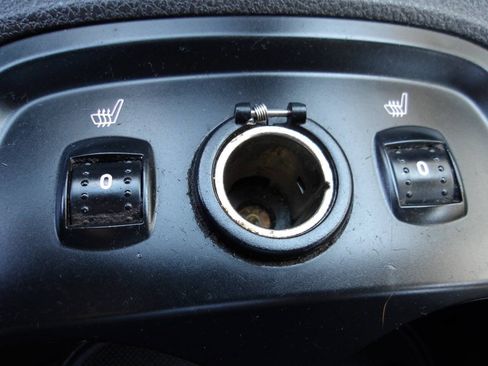 Used 2014 Ford Focus SE w/ SE Winter Package FWD image 15