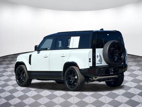 New 2026 Land Rover Defender 110 X-Dynamic SE AWD/4WD image 3