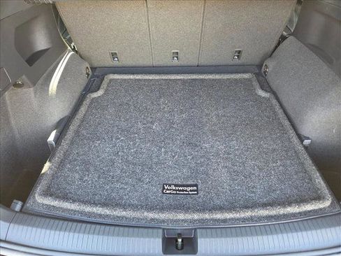 Used 2022 Volkswagen Tiguan SEL R-Line image 6