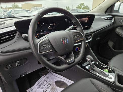 Used 2024 Buick Encore GX Sport Touring image 15