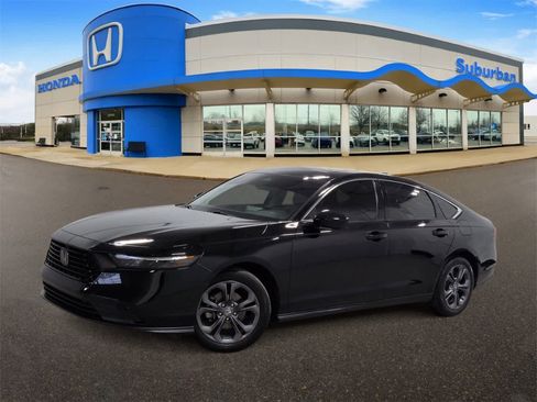 Used 2023 Honda Accord EX image 1