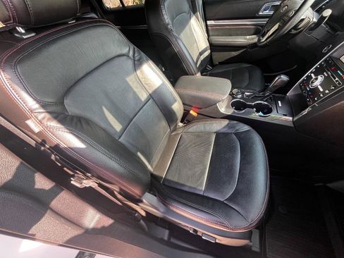 Used 2018 Ford Explorer Sport w/ Equipment Group 401A image 25