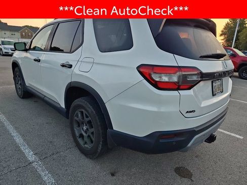 Used 2023 Honda Pilot TrailSport image 4