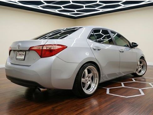 Used 2019 Toyota Corolla LE FWD image 7
