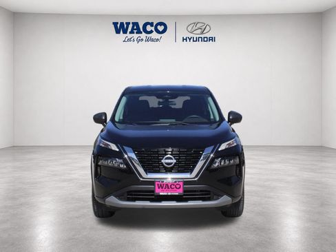 Used 2023 Nissan Rogue S FWD image 2