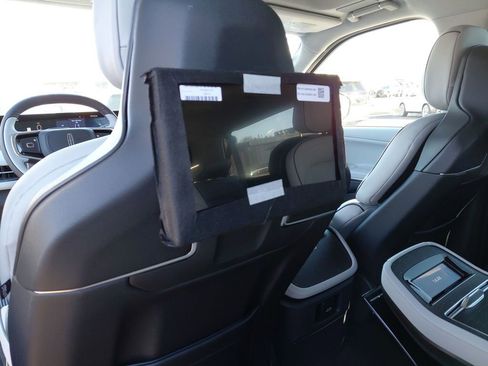 New 2025 Lincoln Navigator L Black Label image 21