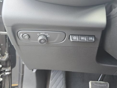 Used 2023 Buick Envision Essence w/ Technology Package I AWD/4WD image 25