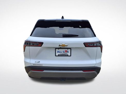 Used 2025 Chevrolet Equinox LT FWD image 8