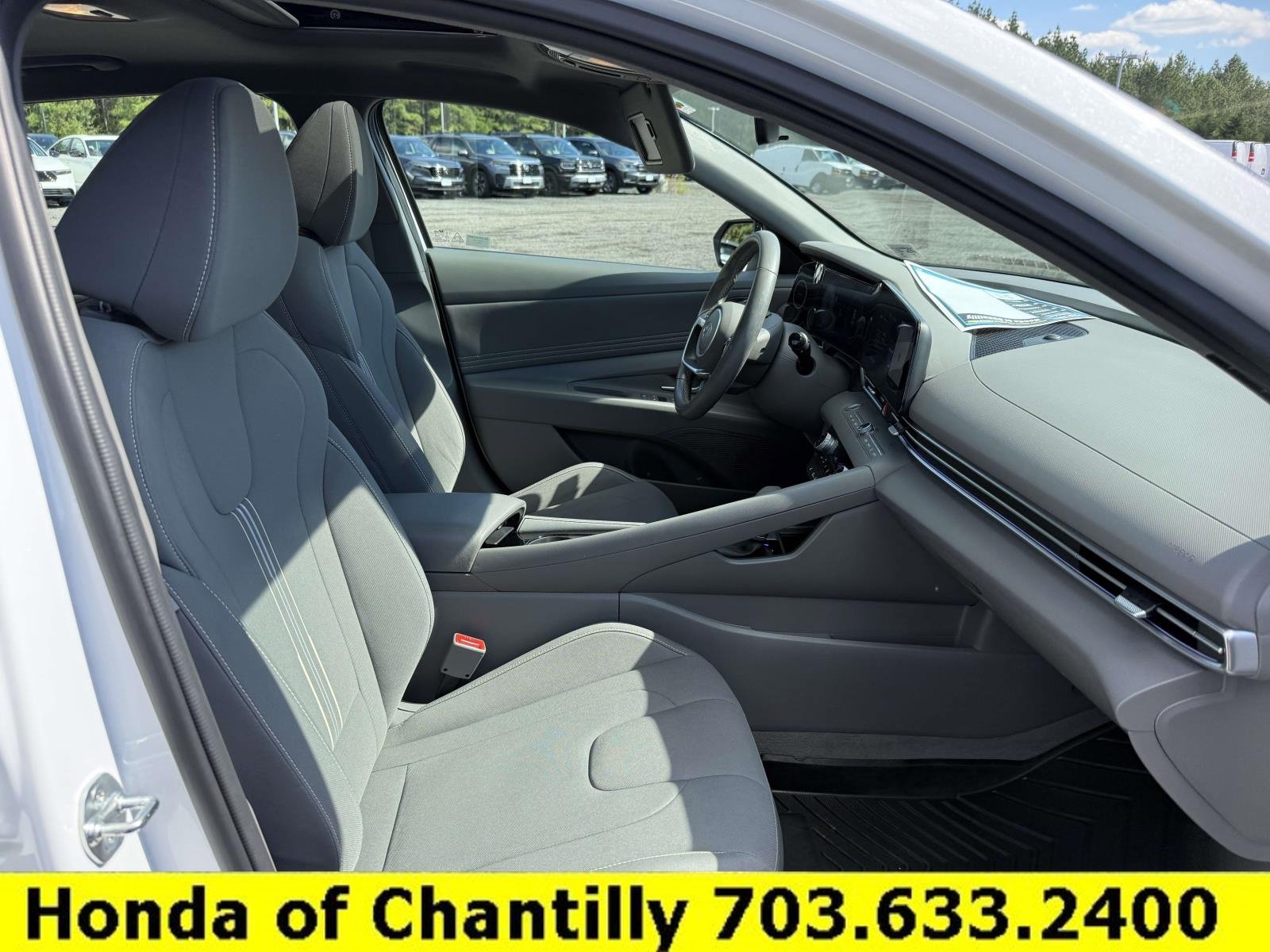 Used 2024 Hyundai Elantra SEL w/ Convenience Package FWD image 15