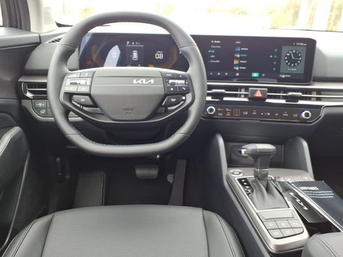 New 2026 Kia Sportage EX AWD/4WD image 12